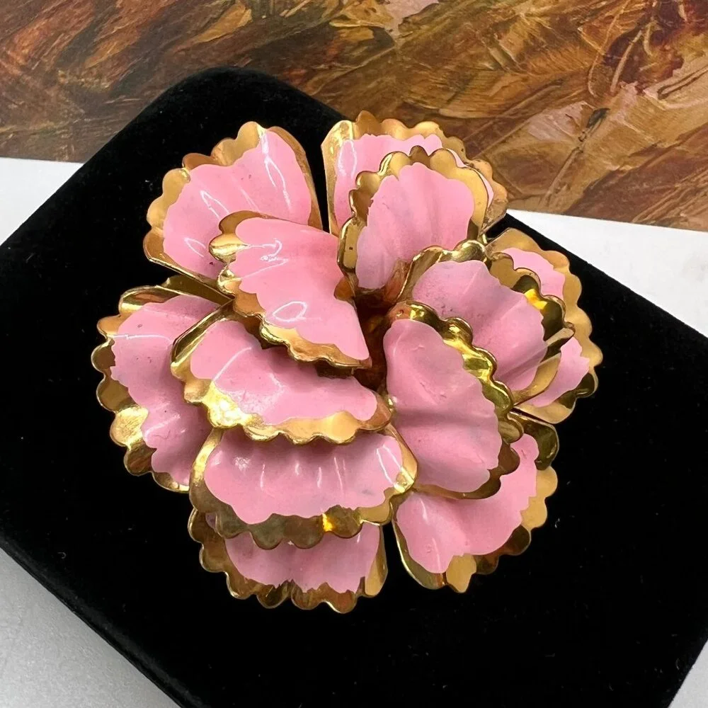 Vintage Pink Painted Metal Carnation Brooch - Picture 9 of 11